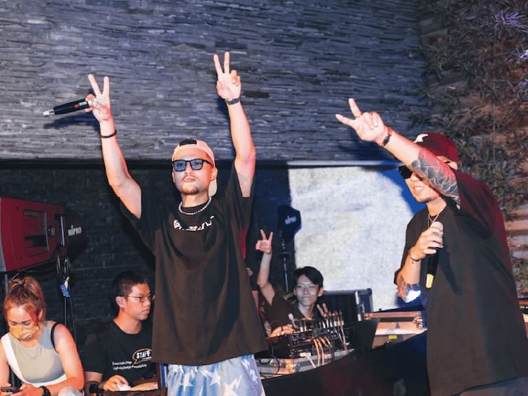 高雄嘻哈大外宣,Savage.M/馬克、FRαNKIE阿法透過大嘻哈時代2 傳播的都市迷因:妹妹你素不素對偶有御宿
