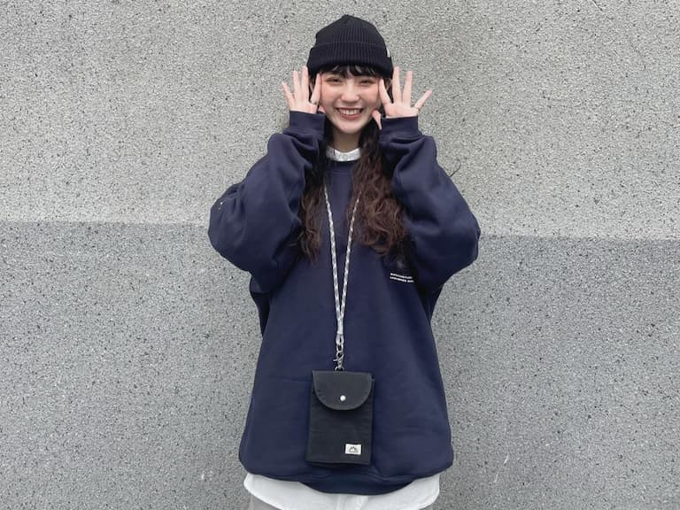 盤點 5 位長髮女生穿搭介紹，長頭髮又懂穿就是香！｜【街頭型人潮會穿】