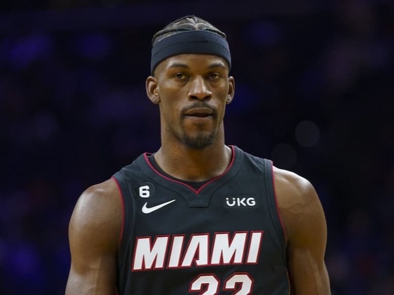 NBA／Jimmy Butler 透露東冠 MVP 獎盃已給父親：「我一點都不需要這種東西！」
