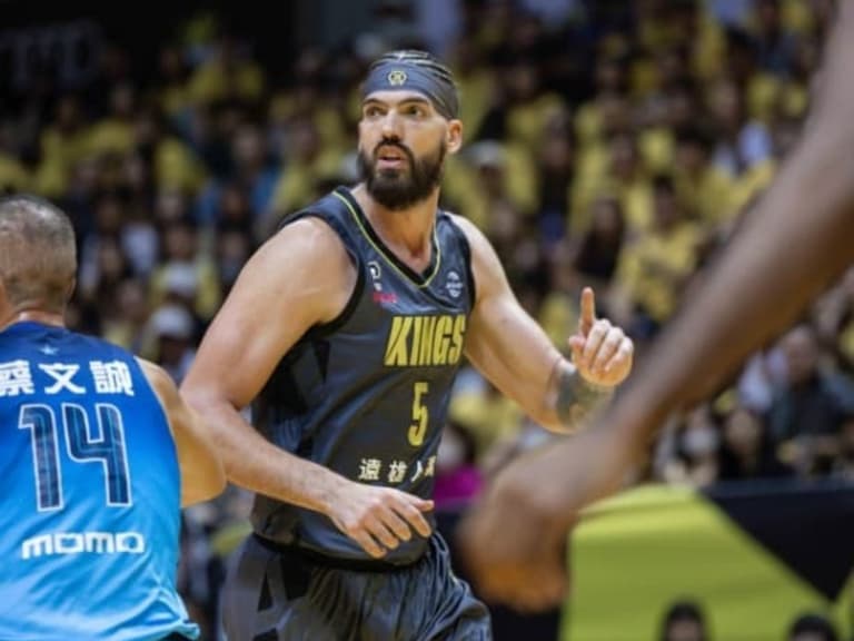 PLG/新北國王牧倫斯 Byron Mullens 爆氣,怒罵富邦勇士賽後慶祝:「很不尊重!」