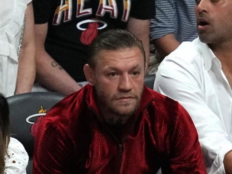 嘴砲康納 Conor McGregor 被女子指控在廁所試圖性侵,本人經紀團隊正式回應了!
