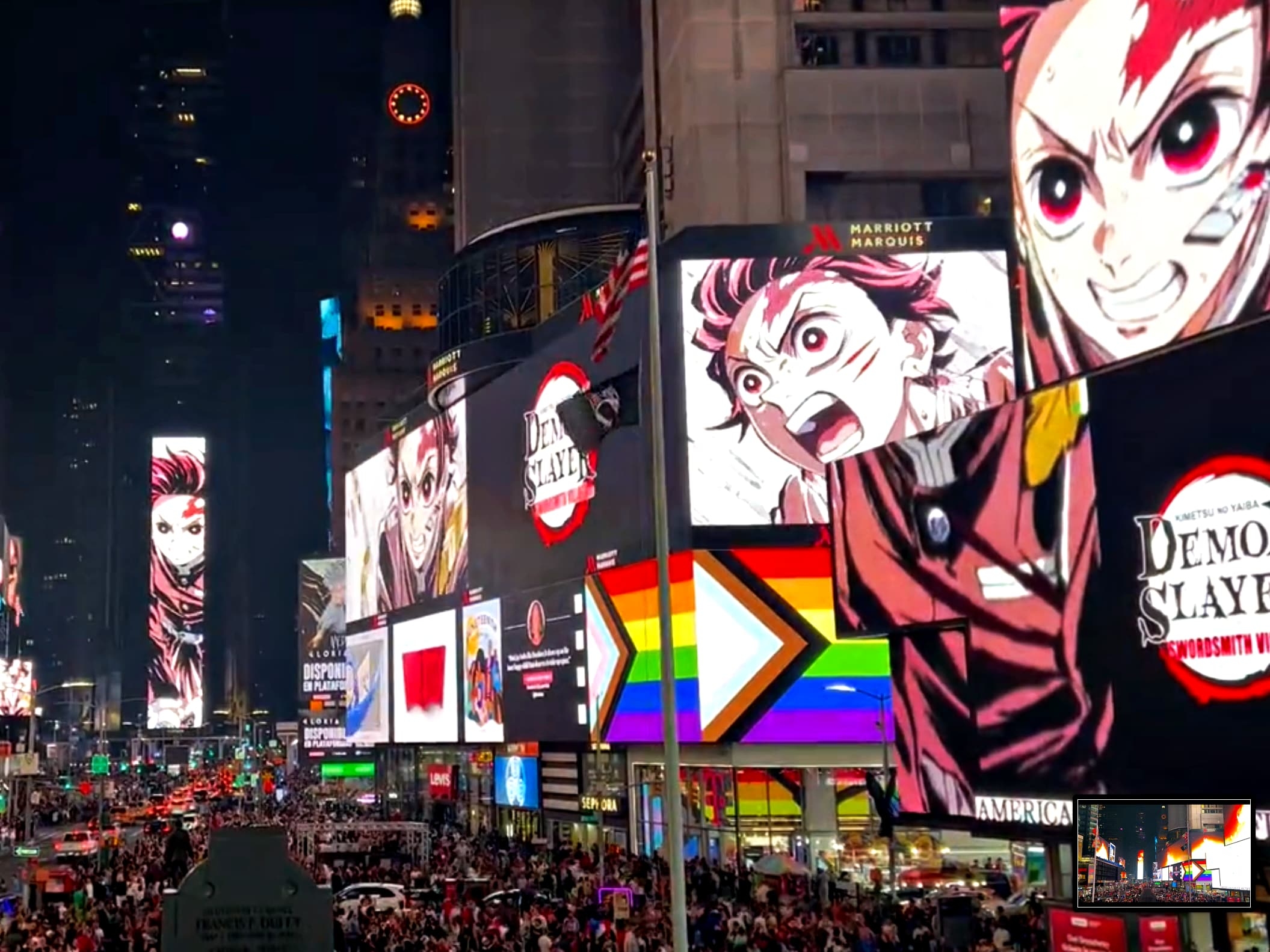 《鬼滅之刃》登上美國紐約時代廣場，超燃電視廣告再次驗證「經費呼吸」的強大！