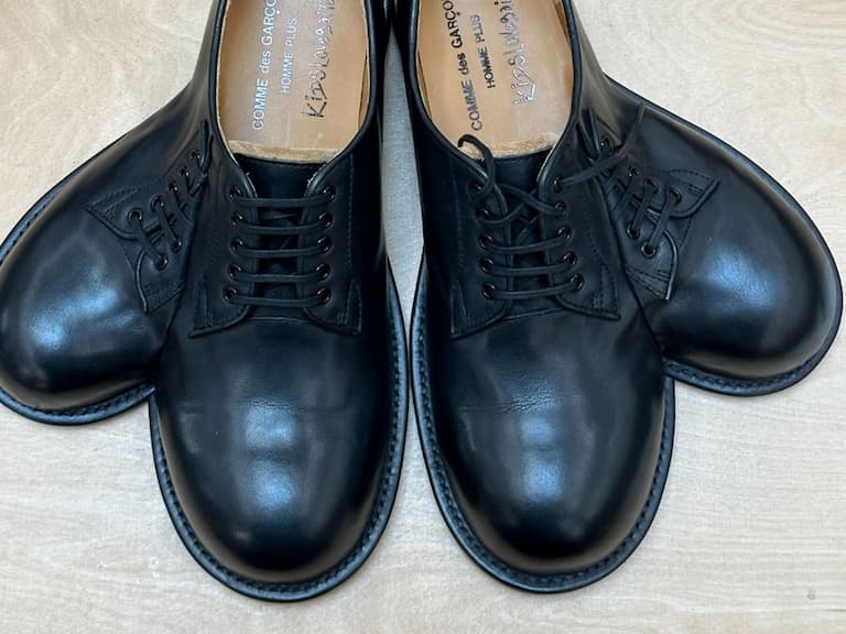 Louis Vuitton、Rick Owens 等 2024 春夏男裝周「奇特外型鞋履」盤點，雙頭鞋是未來爆款？