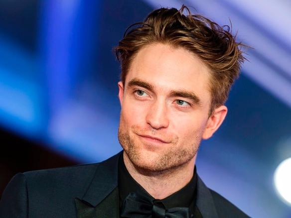 羅伯派汀森 Robert Pattinson 回憶演同性戀爆尷尬，床戲演到一半膠布脫落：「全場都在看我的屁股縫！」