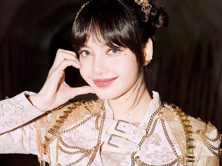 BLACKPINK Lisa 傳出與世界首富兒子秘戀 Ing，兩人被拍到在巴黎甜蜜相約！