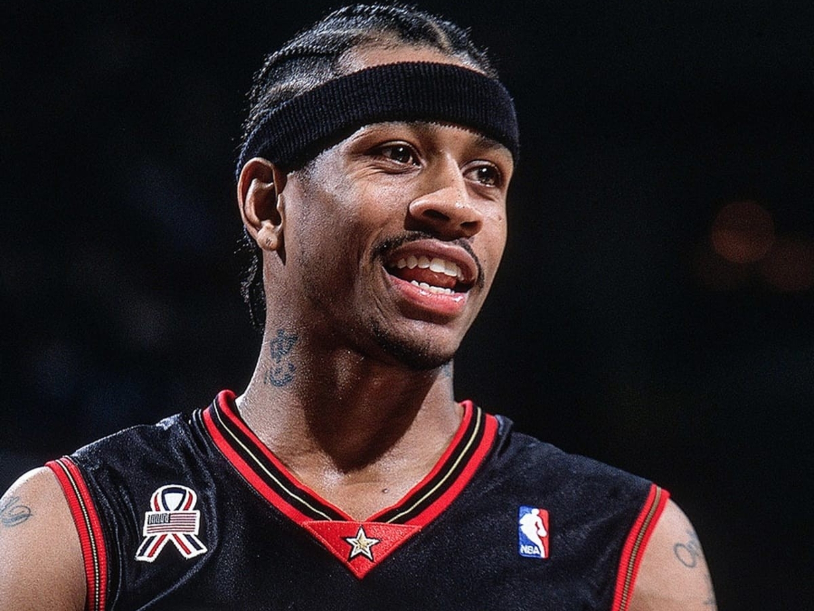 NBA／Allen Iverson 回憶有次跳在歐尼爾背上犯規，被 Kobe 嗆：「你他 X 的想找死嗎？」