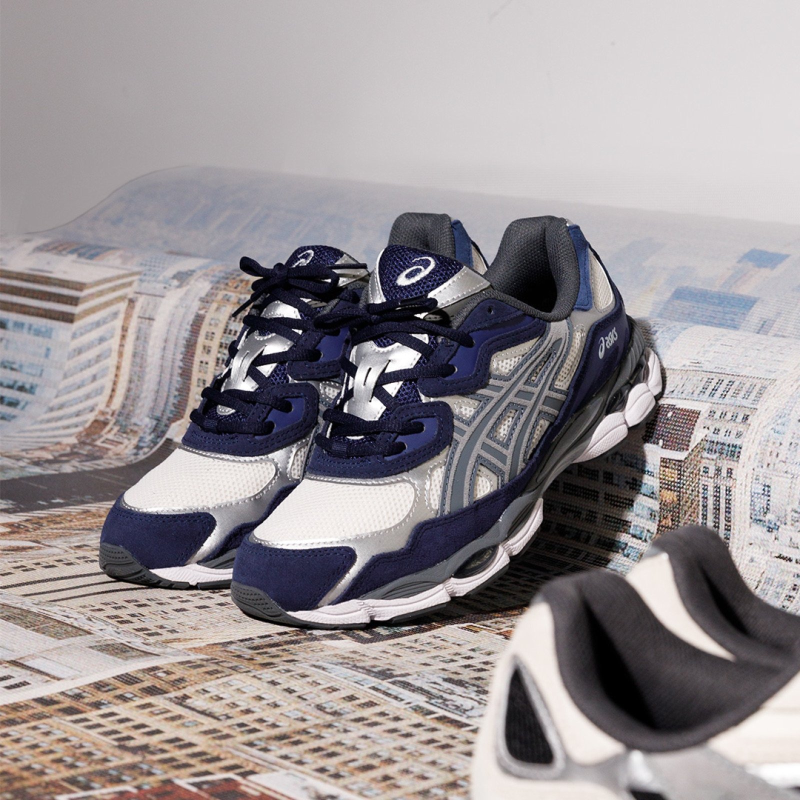 ASICS 亞瑟士