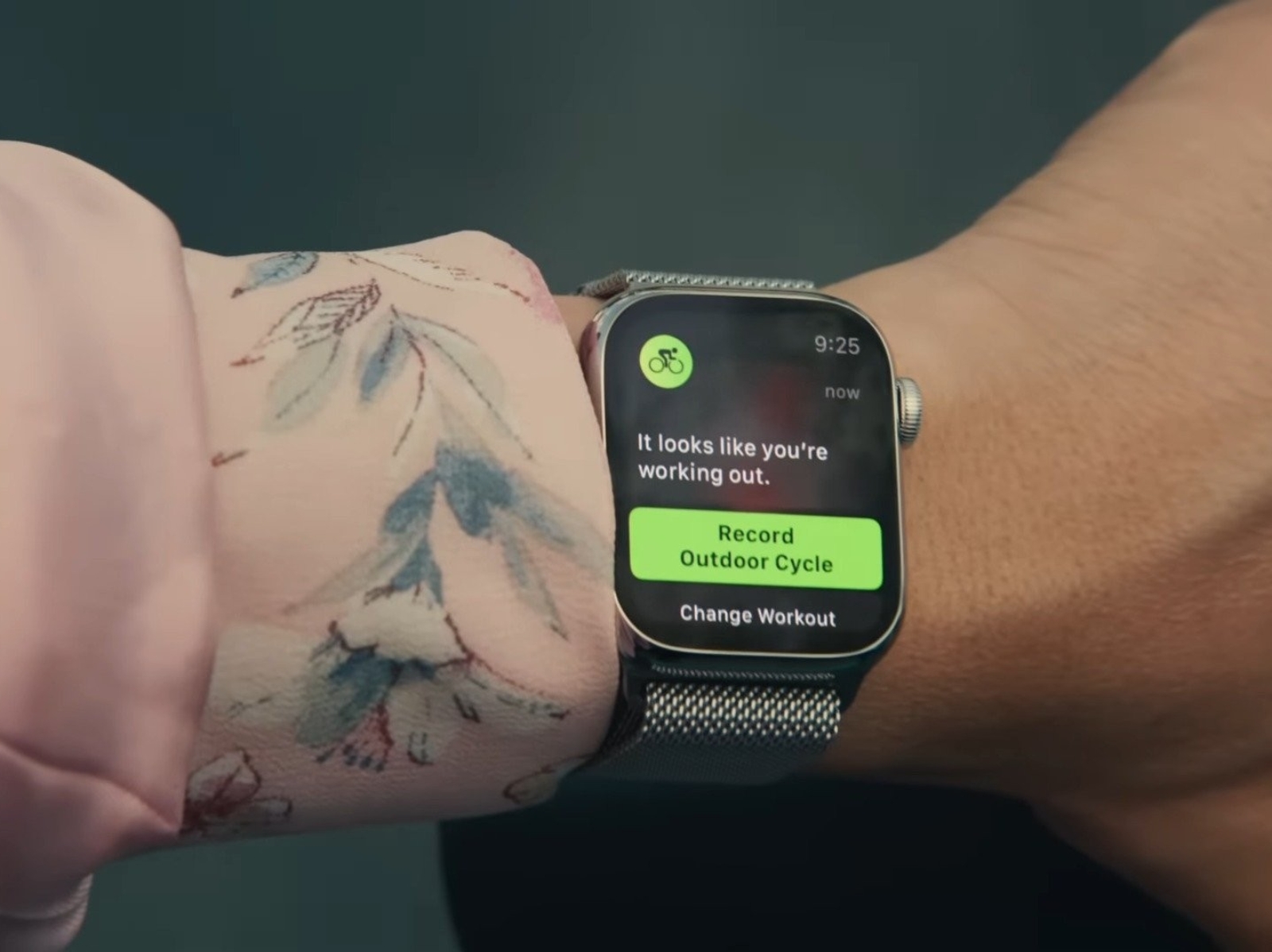 蘋果最新廣告洩漏全新 Apple Watch，會是最新平價版的到來嗎？