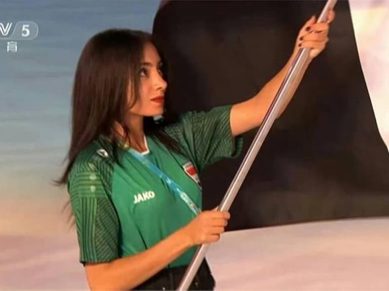 2023 世大運 / 不只「排球甜心」廖苡任吸睛,伊拉克掌正妹旗手 Maryam Abdulelah 也讓人秒戀愛!