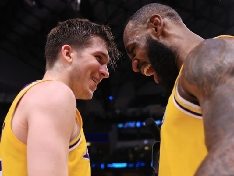 NBA/Austin Reaves 認為湖人該替 LeBron James 建立雕像:「他是最偉大的籃球員!」