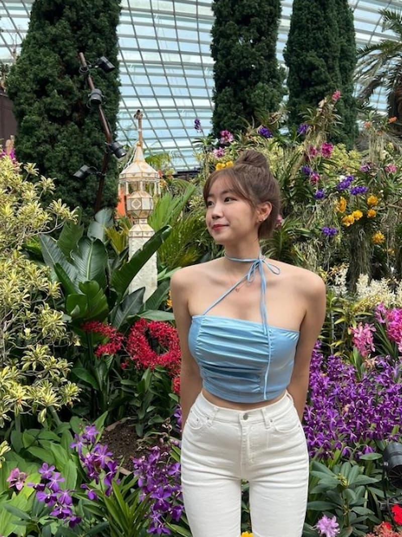 「韓職女神」安芝儇超緊身穿搭秀好身材！小跳 Jisoo ＜Flower＞網刷一排比花還美！【野生抓正妹】 JUKSY 街星