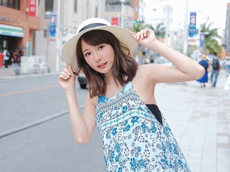 林莎 2024 寫真月曆釋出！「國民初戀女友」沖繩辣照搶先曝光！【野生抓正妹】