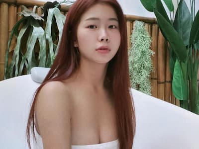 「啦啦隊小龍女」賴可身穿超辣比基尼「準備普渡前男友供品」！網笑翻：他已安心上路！【野生抓正妹】