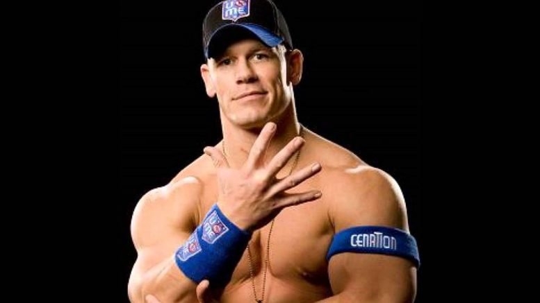 約翰希南 John Cena 現身 WWE 擂台，出場竟「完全看不到人」惡搞觀眾畫面超逗趣！