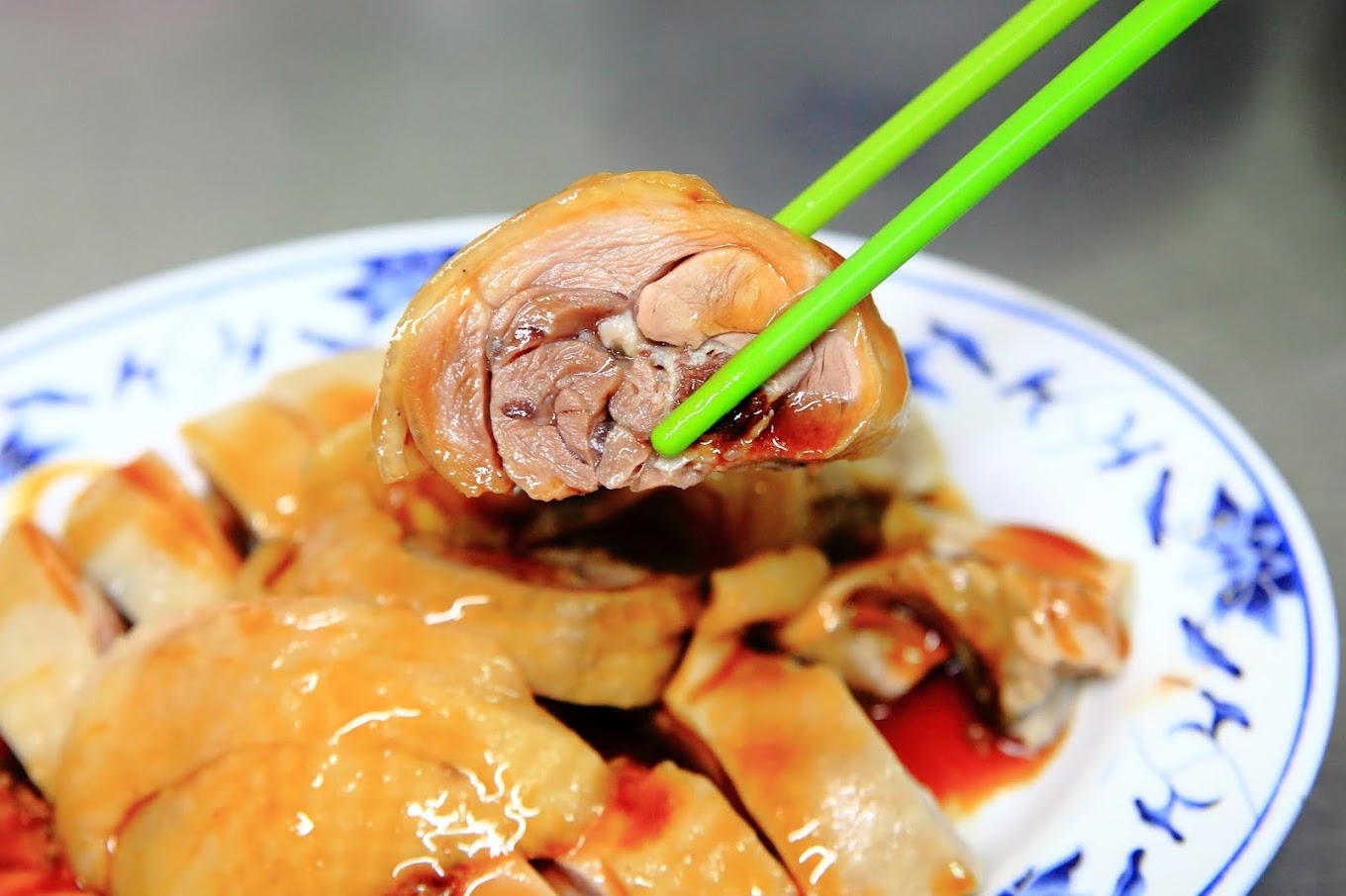 西門平價美食 TOP 5 推薦：施福建好吃雞肉、永富冰淇淋⋯通通都是老台北人的最愛！