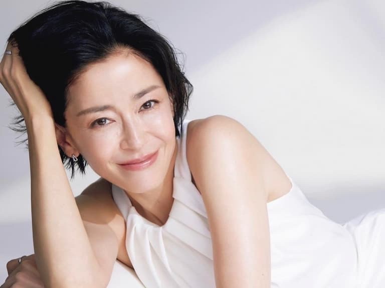 宮澤理惠 50 歲凍齡美貌引熱議！5 招身體、肌膚保養秘訣一拳公開～