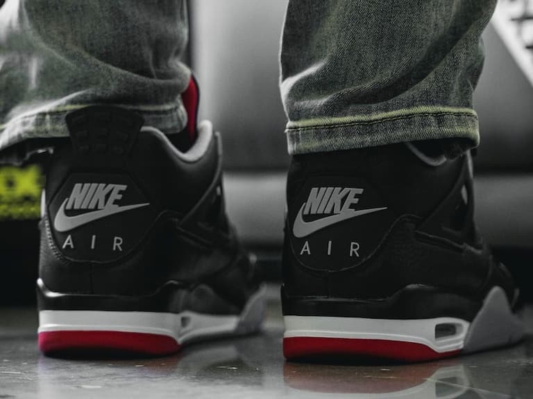 Air Jordan 4 "Bred Reimagined" 上腳＆實鞋照一覽，2024 年正式開賣！