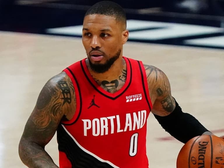 NBA/驚傳多倫多暴龍成為 Damian Lillard 交易領先者,小李也願意前往訓練營報到!