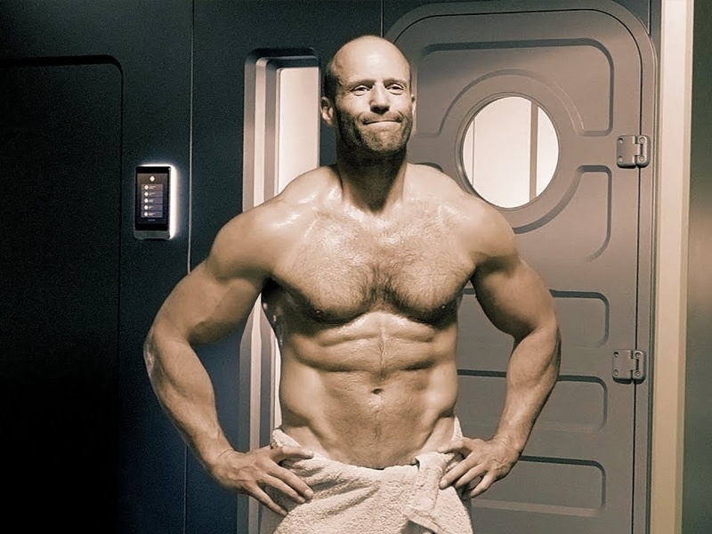 《浴血任務 4》傑森史塔森 56 歲肌肉身材引熱議！5 招鍛鍊技巧一拳公開！