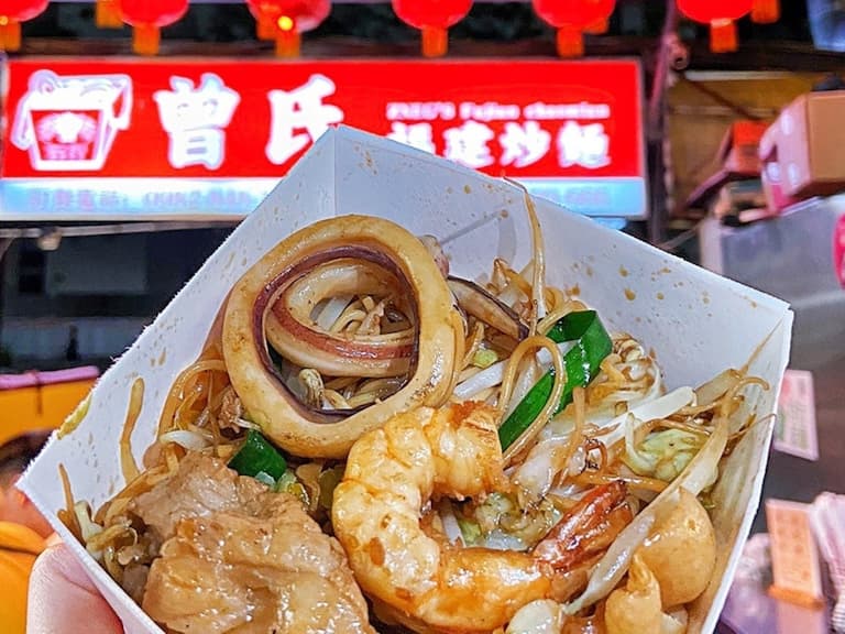 2026 高雄瑞豐夜市美食推薦必吃總整理｜地址、營業時間、交通方式⋯一次看！
