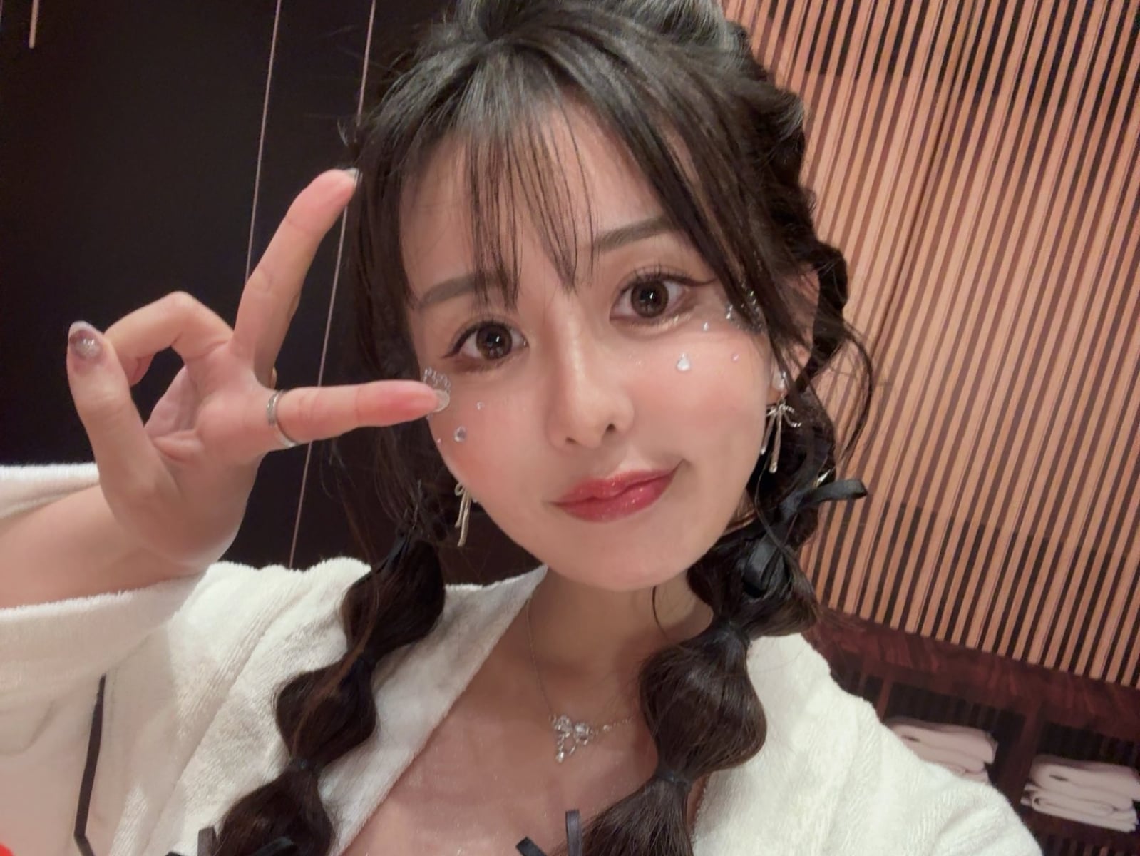 神樂桃果無預警發布引退作！曾視明日花綺羅、三上悠亞為偶像邁進！【老司J開車】