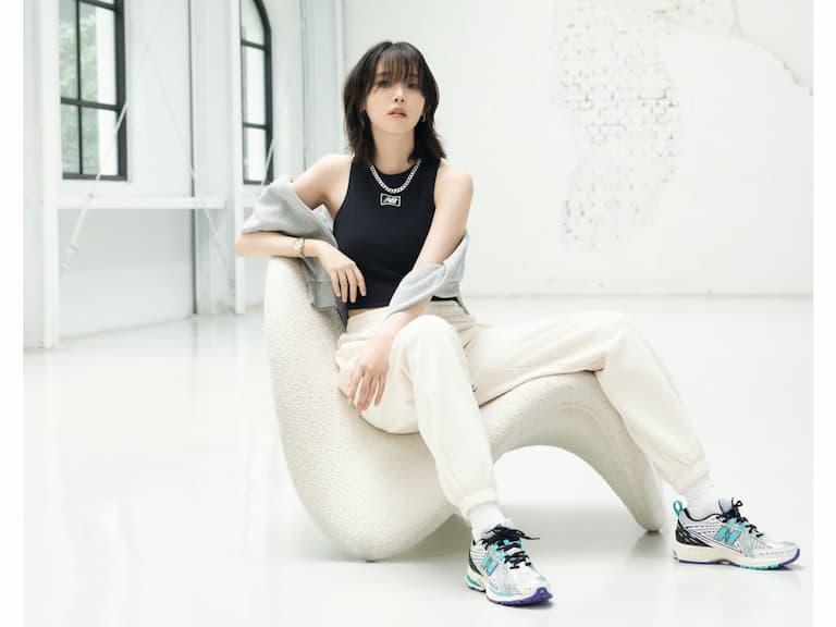New Balance SDS 系列服飾新品特別企劃 漫步冬日時髦穿搭 亞太區形象大使 IU 率性展現甜酷風格 混搭休閒與時尚元素
