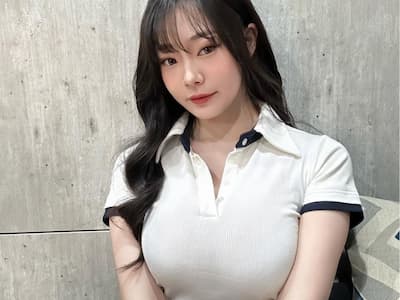 潮流店員苡昕下半身失蹤！辣秀白皙修長美腿，網嗨翻：「又有理由買鞋了！」【野生抓正妹】