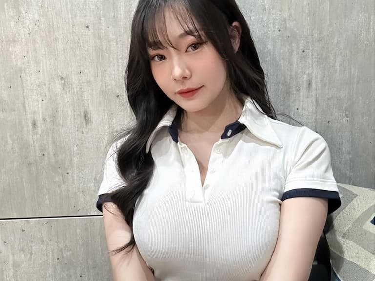 潮流店員苡昕下半身失蹤！辣秀白皙修長美腿，網嗨翻：「又有理由買鞋了！」【野生抓正妹】