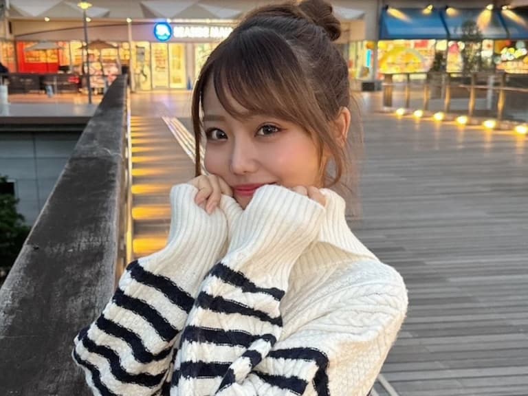 觀月愛菜(観月あいな) AV 正式出道,骨感身軀暗藏「飽滿內餡」好炸裂!【老司 J 開車】