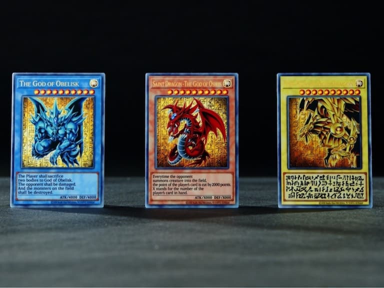 Konami 推出《遊戲王 Yu-Gi-Oh!》三幻神不鏽鋼卡牌，要價「破萬」尊絕不凡！