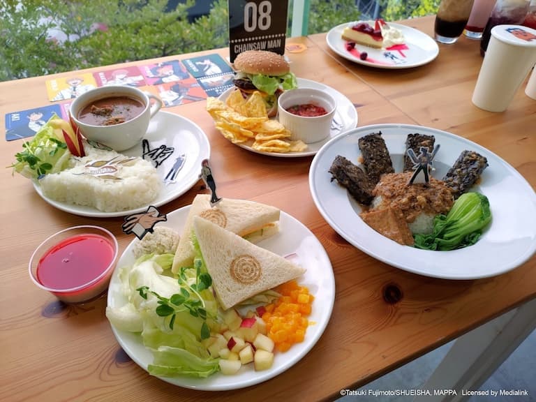 《鏈鋸人》主題咖啡廳完整資訊一次看！滷肉飯＋豬血糕「鏈鋸人戰鬥丼飯」簡直太欠吃！