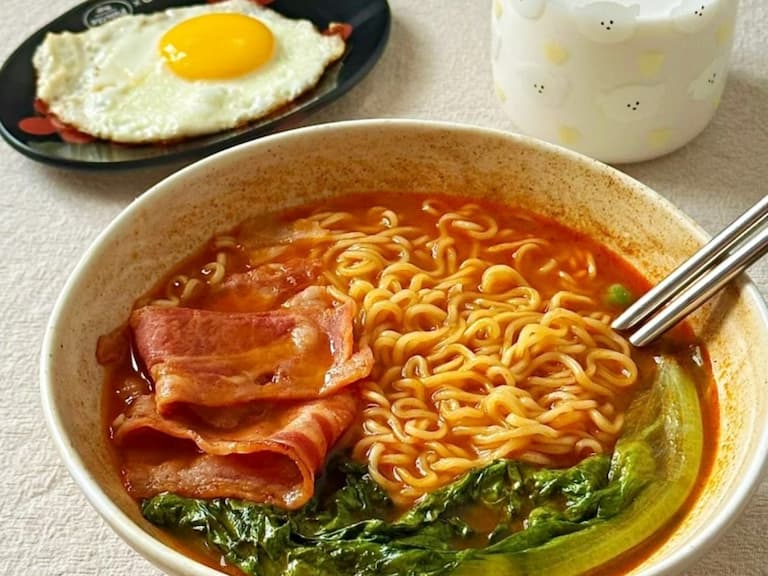 2025 老饕必買泡麵 TOP 10:營多麵、來一客⋯第一名竟然是「它」!