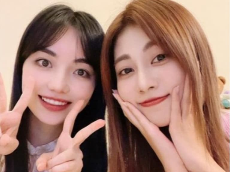 阿部瑪利亞揪「圍棋女神」黑嘉嘉合跳聖誕舞！可愛電波發射網友全被心臟爆擊！【野生抓正妹】