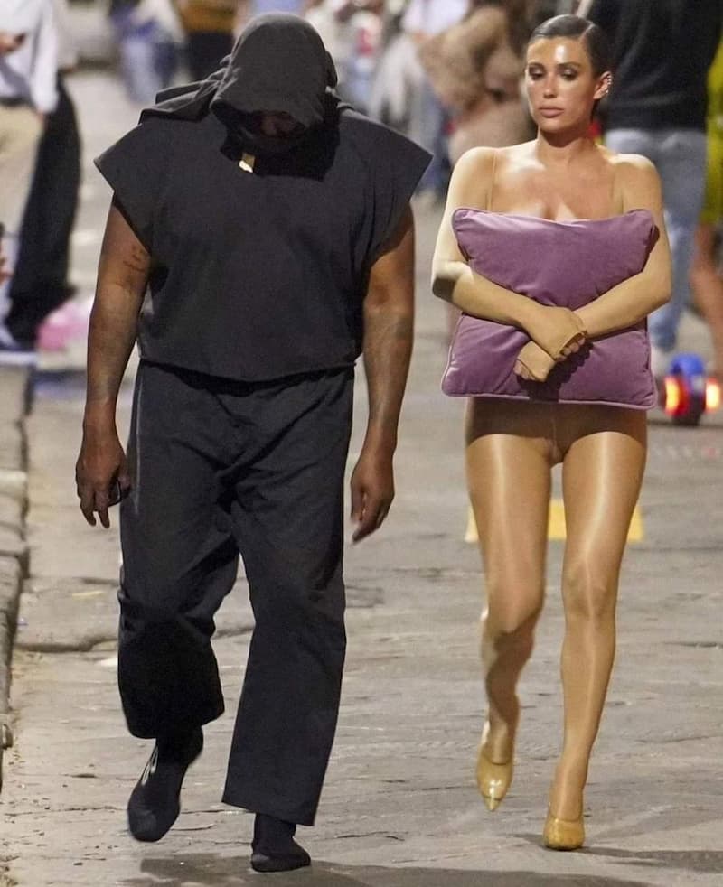  Kanye West Bianca Censori JUKSY 