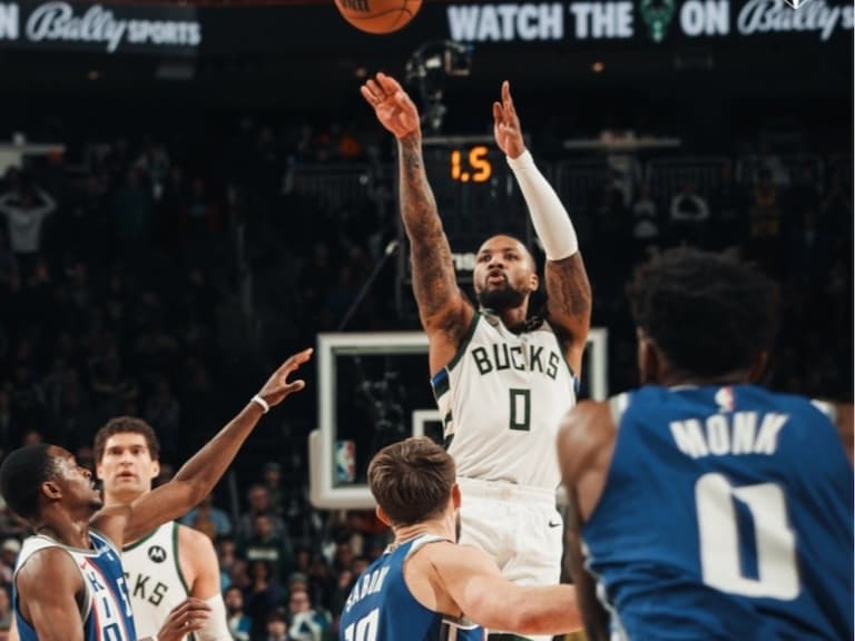 NBA／Damian Lillard 大號三分球絕殺國王，久違「看錶」招牌動作超霸氣！
