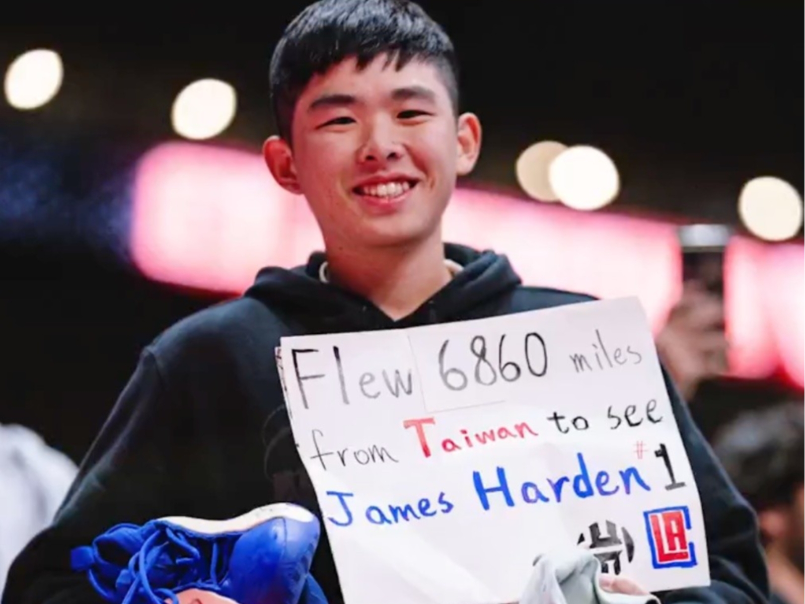 NBA／James Harden 親送簽名球衣＋球鞋給台灣球迷，暖心舉動再度引發熱議！
