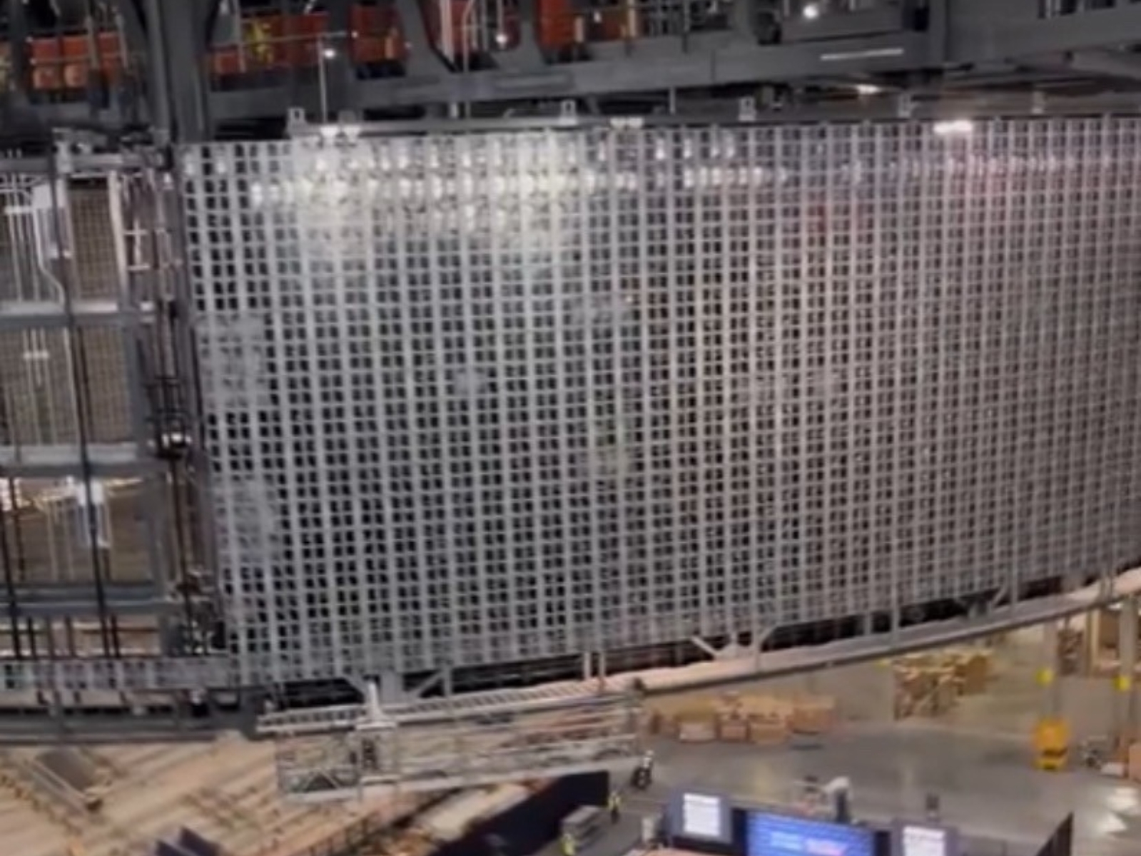 NBA／快艇新主場 Intuit Dome 內部最新畫面曝光，「超巨大螢幕」引發網友瘋狂熱議！