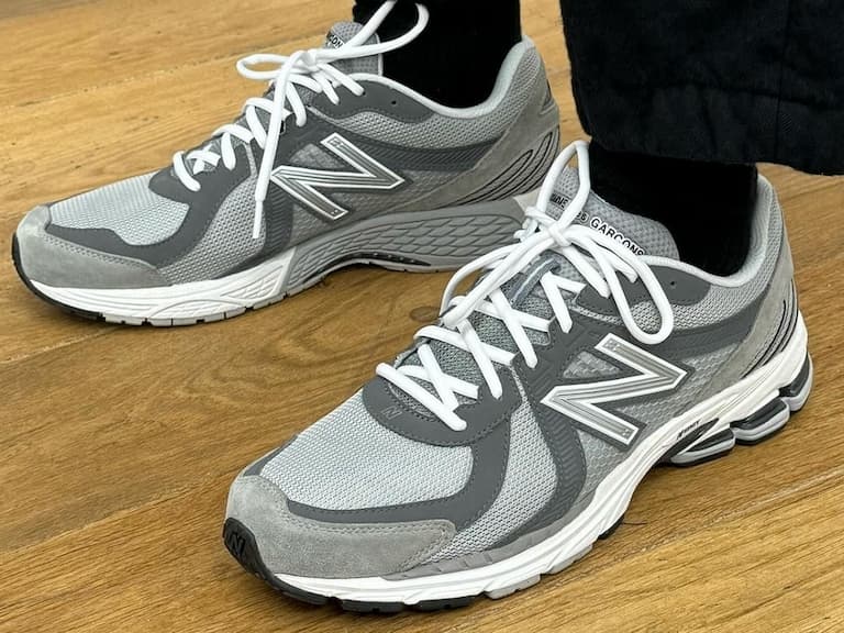 Comme des Garçons HOMME x New Balance 860v2 聯名鞋發表，元祖灰必須入手！