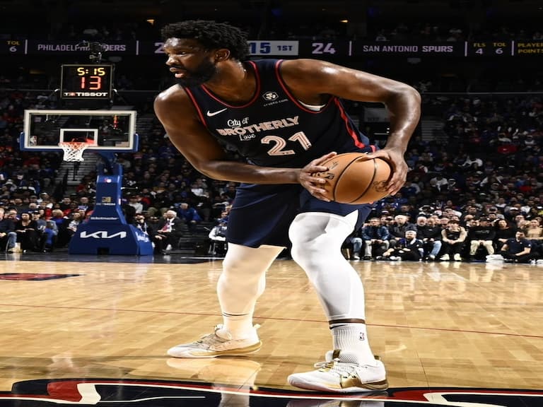 NBA/Joel Embiid 狂轟 70 分 18 籃板,打破聯盟多項紀錄成歷史第一人!