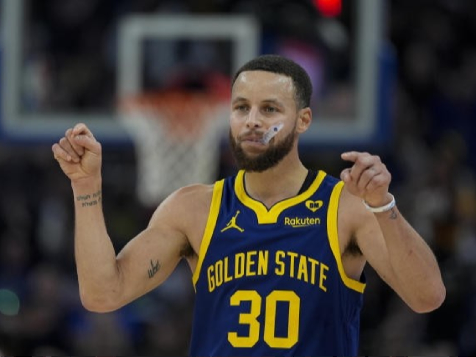 NBA／Stephen Curry 發生「掉球」再見失誤！勇士 1 分差惜敗給國王！