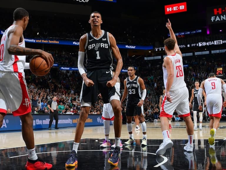 NBA／Victor Wembanyama 輕鬆攔截 Daniel Gafford 拋投！這算火鍋還抄截？