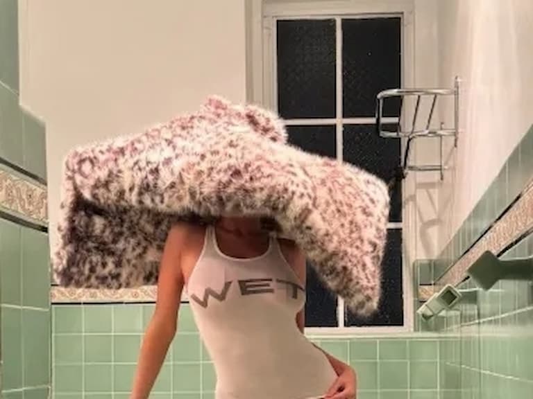 肯爺 Kanye West 只讓老婆比安卡森索里 Bianca Censori 用黑色膠帶遮妹妹引網震怒！