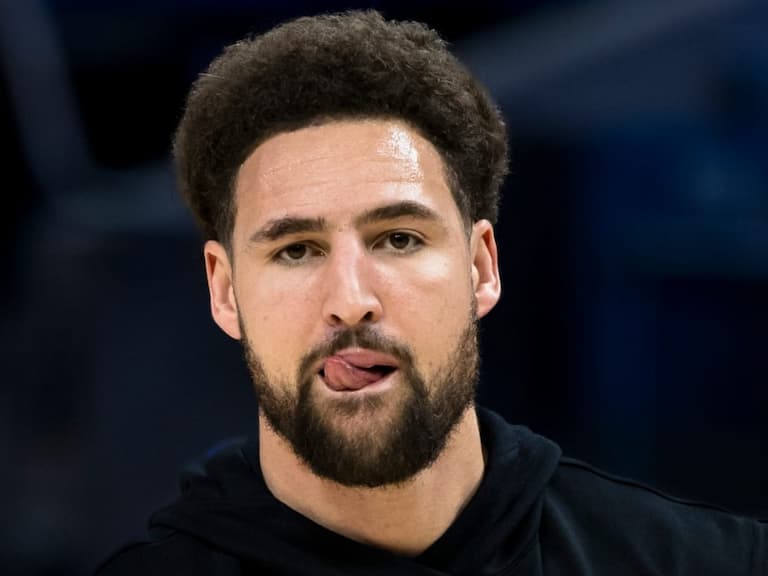 NBA／Klay Thompson 無腦犯規導致勇士輸球，Kerr 氣到拍地板：「就說不要犯規了！」