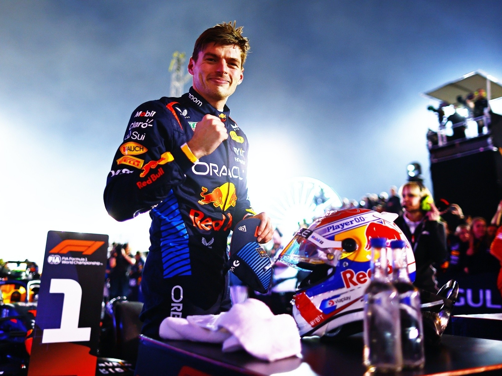 Red Bull 車隊 F1 巴林站強勢包辦冠亞軍！Max Verstappen 無懸念奪冠！