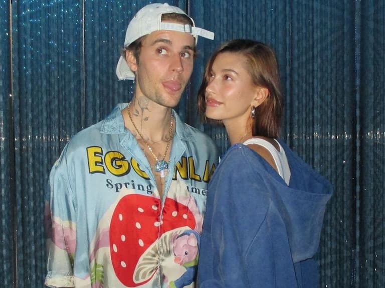 海莉 Hailey Bieber 打破沉默回應和小賈斯汀 Justin Bieber 離婚傳聞!謠言都是假的:「我知道故事很有趣!」