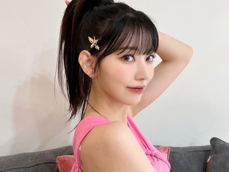 盤點 LE SSERAFIM 宮脇咲良、IVE 張員瑛⋯粉色穿搭靈感!打造春夏軟萌戀愛感就靠「這招」!