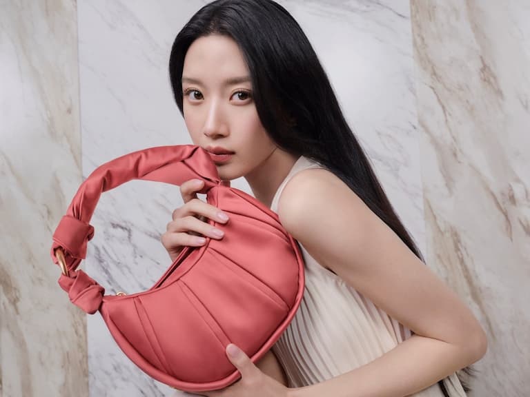 TUMI 推出由新任全球品牌大使文佳煐所詮釋的全新 ASRA女包系列
