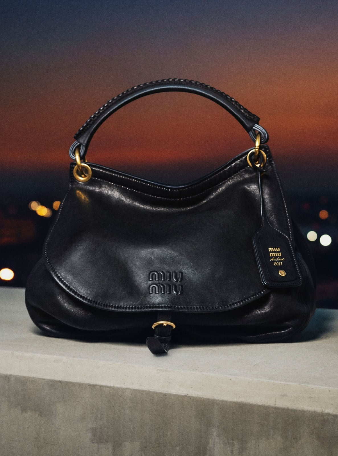 Miu Miu 台北微風南山店煥新開幕!話題單品、5 種韓星穿搭示範一次看!