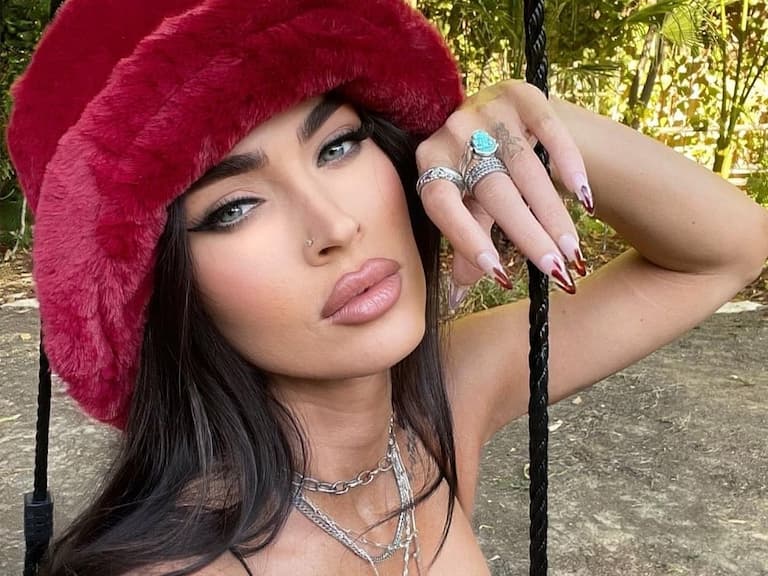 梅根福克斯 Megan Fox 抨擊好萊塢男星愛炫富！動不動就裝逼：「炫耀自己有私人飛機！」