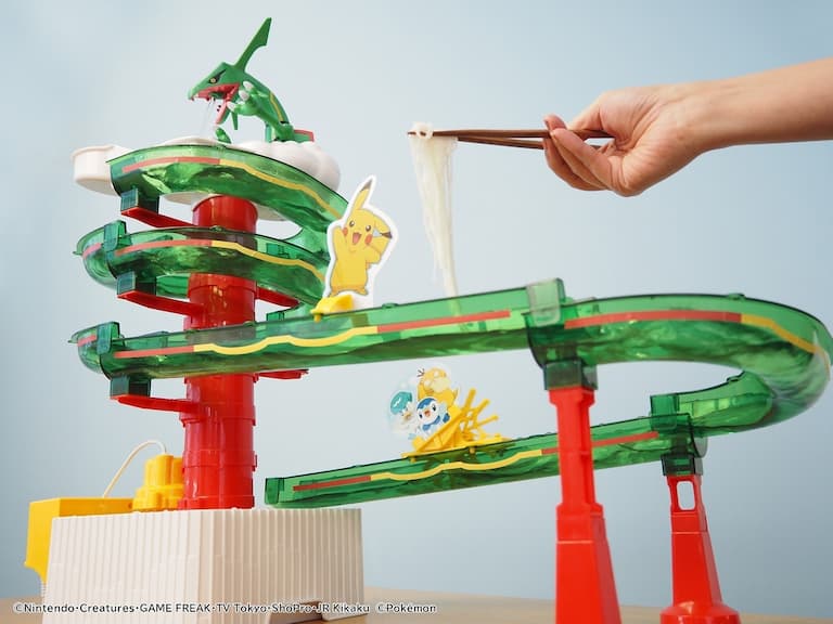 《寶可夢》攜手日本玩具公司 TAKARA TOMY 推出「烈空坐造型流水麵機」，發售日期、售價一次曝光！